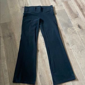 Black Victoria’s Secret yoga pants boot leg